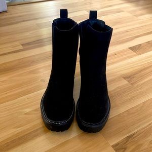 Women’s casual black boots